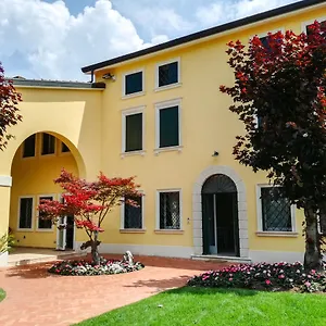 villa-montenero.hotelinveneto.com/