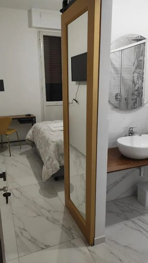 B&B Alle Mura Di San Giovanni Rome